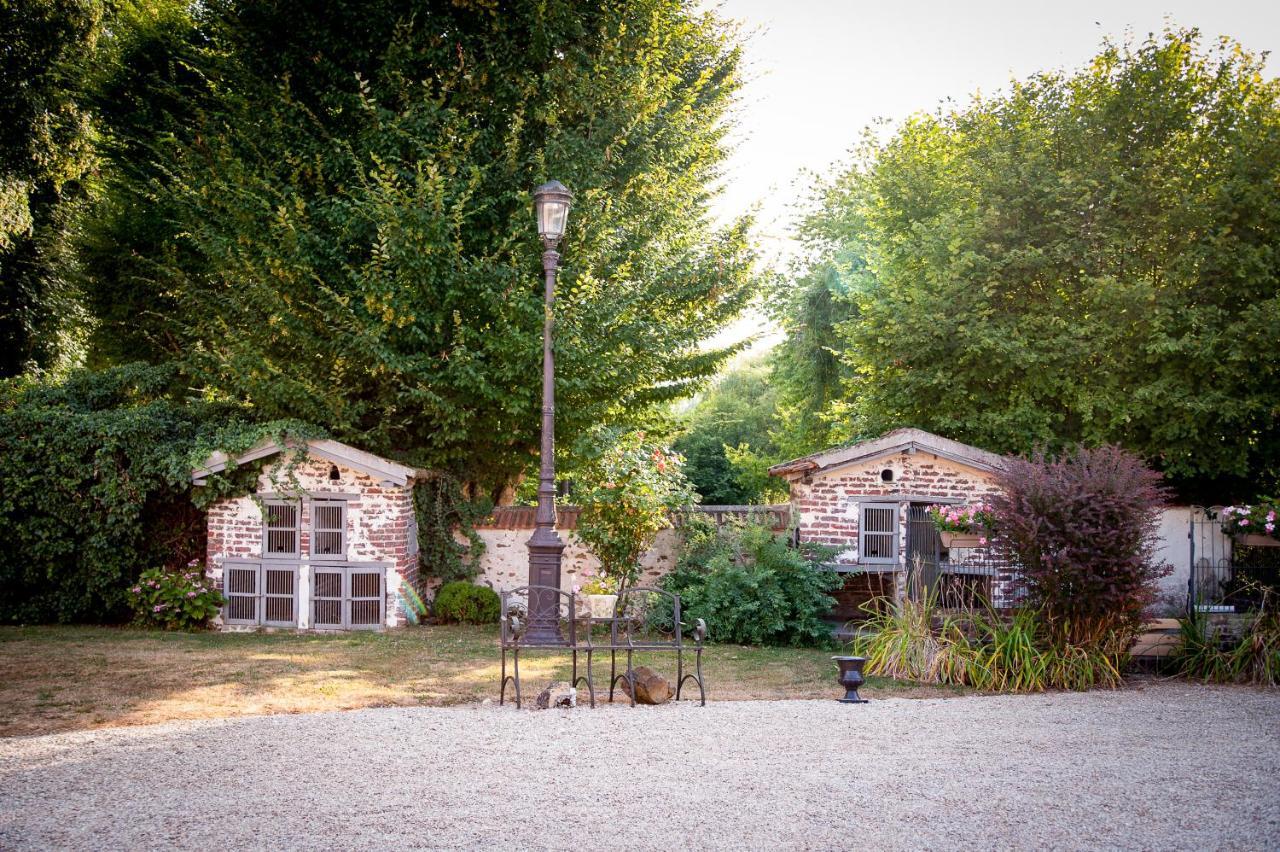 Le Moulin De Pommeuse Acomodação com café da manhã Exterior foto